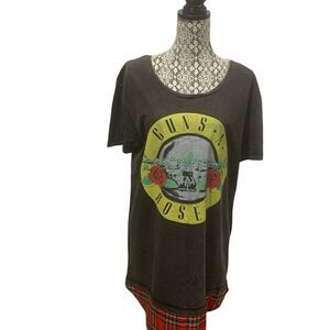 Guns N Roses Dress ! Graphic Tee - Black Concert VIP Concert Shirt Audio Fest